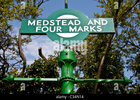 Medstead et quatre points station sur la ligne de cresson , Hampshire, Angleterre. Banque D'Images