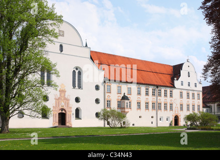 Atrium du monastère Benediktbeuern, vue sur le bâtiment du couvent / Bavaria, Germany, Europe Banque D'Images