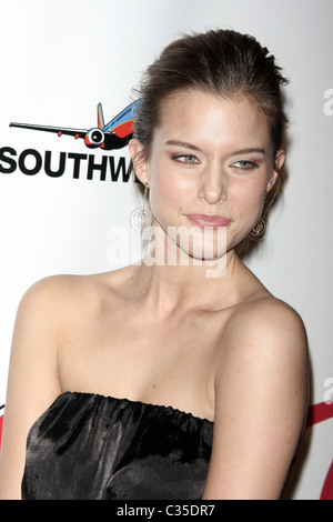 Kim Cloutier Sports Illustrated Swimsuit 2009 fête de lancement