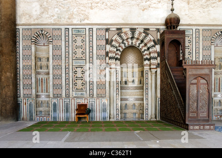 Le mihrab (niche de prière) et minbar (chaire) dans la mosquée Al-Nasir Mouhammad Banque D'Images