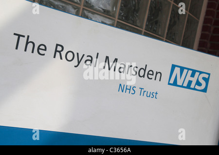 Signe pour le Royal Marsden Hospital NHS Trust, à Londres, au Royaume-Uni. Banque D'Images