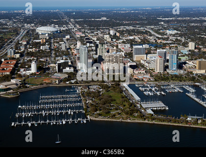 Vue aérienne au-dessus de St. Petersburg en Floride Banque D'Images