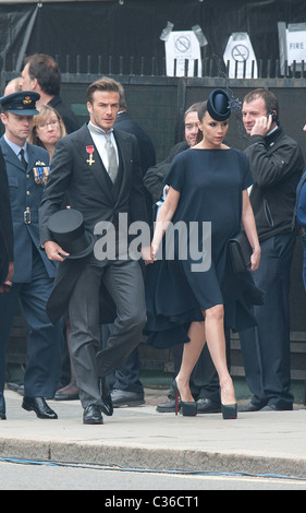 Le mariage du Prince William et Catherine Middleton. 29 avril 2011. David et Victoria Beckham arrivent à l'abbaye de Westminster Banque D'Images