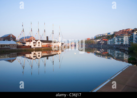 Port flottant de Bristol et le SS Great Britain. Bristol. L'Angleterre. UK. Banque D'Images