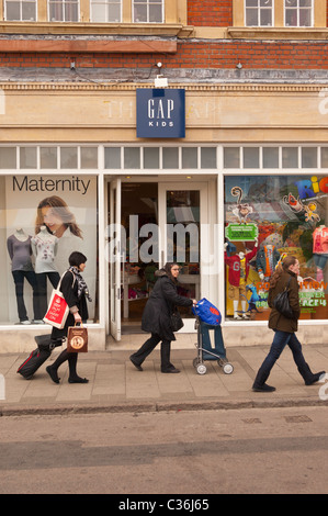 La boutique de vêtements Gap Kids en magasin , , Angleterre , Angleterre , Royaume-Uni Banque D'Images