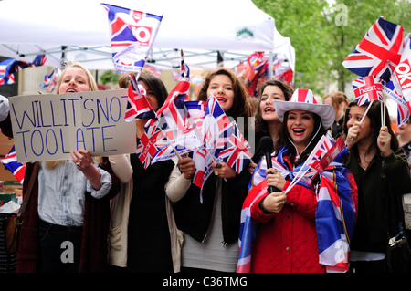 Mariage Royal fait face à la foule et les gens.29 avril 2011 .Le prince William et Christopher Middleton. Banque D'Images