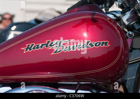 Moto Harley Davidson rouge métallique du réservoir de carburant Banque D'Images