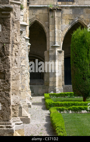 Cloître de l'église, Narbonne Banque D'Images