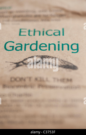 Étiquettes de l'emballage de produits de jardinage éthique sur une limace produit hydrofuge. UK Banque D'Images