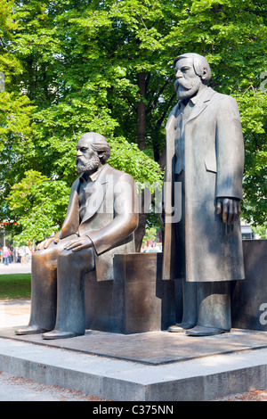 Marx et Engels statue, Berlin, Allemagne Banque D'Images