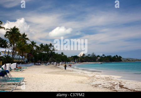 Dickenson Bay à Antigua dans les Antilles Banque D'Images