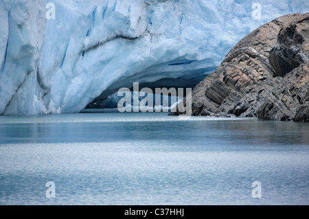 Vue sur le glacier Perito Moreno, El Calafate, en Patagonie, Argentine, Amérique du Sud. Banque D'Images