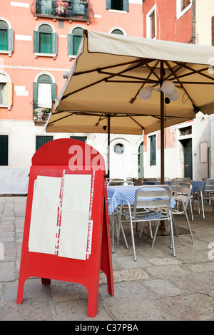 Menu vierge à street cafe Banque D'Images