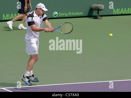 Andy Roddick Dmitry Tursunov joue contre pendant 7 jours après le Sony Ericsson Open, à le Crandon Park Tennis Center Key Banque D'Images