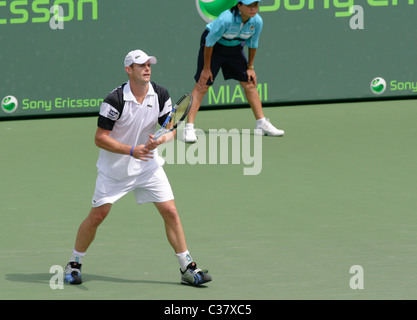 Andy Roddick Dmitry Tursunov joue contre pendant 7 jours après le Sony Ericsson Open, à le Crandon Park Tennis Center Key Banque D'Images