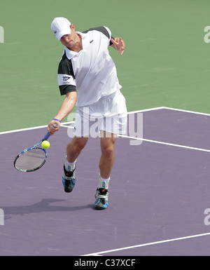 Andy Roddick Dmitry Tursunov joue contre pendant 7 jours après le Sony Ericsson Open, à le Crandon Park Tennis Center Key Banque D'Images