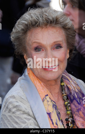 Cloris Leachman dévoile son nouveau spot publicitaire de PETA, 'que le végétarisme croître sur vous" sur Times Square, New York City, USA - 31.03.09 Banque D'Images