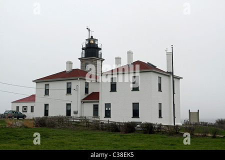 Phare de castor en un jour brumeux. Jamestown, Rhode Island, USA Banque D'Images