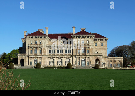 Le chalet d'été les disjoncteurs de Cornelius Vanderbilt. Conçu par l'architecte américain Richard Morris Hunt. Newport, Rhode Island Banque D'Images