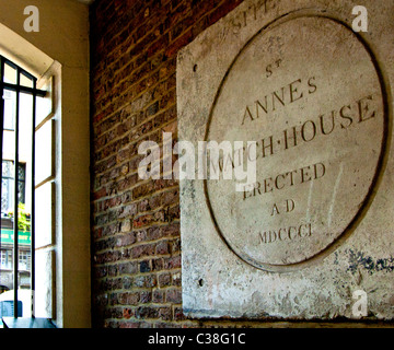 La Sainte Anne Soho, Londres, où Dorothy L. Sayers est enterré ; Sayers Dorothy L. von Begräbniskirche Banque D'Images