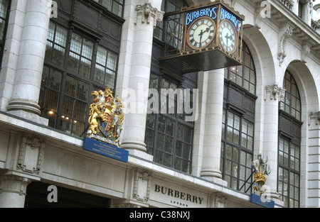 La Boutique Burberry sur Old Bond Street, Westminster. Banque D'Images