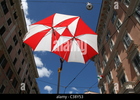 Les gens célébrant la béatification du pape Jean-Paul II, Rome Le 1er mai 2011 Banque D'Images