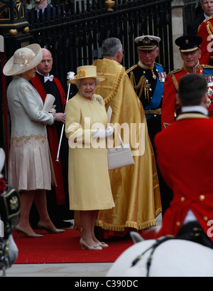 CAMILLA PARKER BOWLES LA REINE ELIZABETH II, LE PRINCE CHARLES ET LE PRINCE LE PRINCE PHILLIP MARIAGE ROYAL WESTMINSTER ABBEY WESTMINSTER AB Banque D'Images