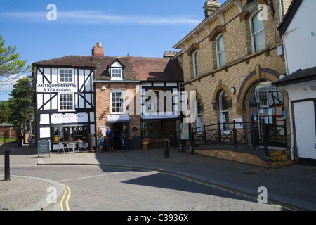 Leominster Herefordshire Angleterre Royaume-uni l'ancien Merchants House antique centre et magasin de thé à la place du maïs Banque D'Images