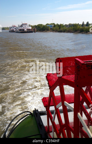 Roue à aube de la SS. Steamboat Natchez sur le fleuve Mississippi à la Nouvelle Orléans, Louisiane, USA. Banque D'Images