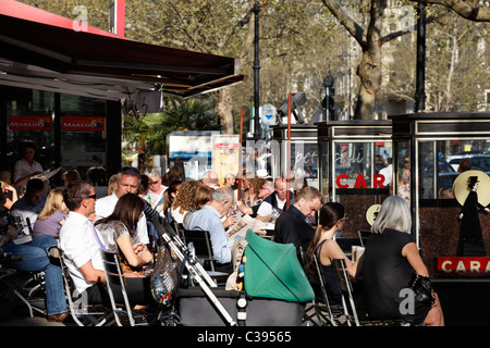 Berlin, café-CARAS à la Kurfuerstendamm. EU/DE/DEU/ Allemagne/ Capitol Berlin. Pas de droits de tiers disponibles ( PAS DE MR Banque D'Images