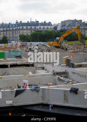 Paris, France, chantier de construction, 'les Halles Shop-ping Centre', hommes installant une structure en béton armé Banque D'Images