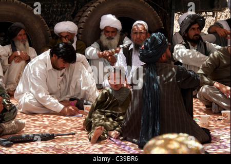 Réunion des anciens du village d'Helmand en Afghanistan Banque D'Images