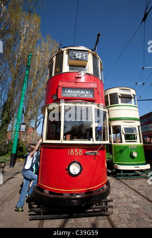 Tramway rouge Banque D'Images