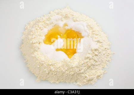 Tortelli dolci ripieni, carnaval traditionnel doux, l'étape 01, l'Italie, l'Europe Banque D'Images