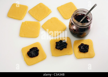 Tortelli dolci ripieni, carnaval traditionnel doux, l'étape 10, l'Italie, l'Europe Banque D'Images