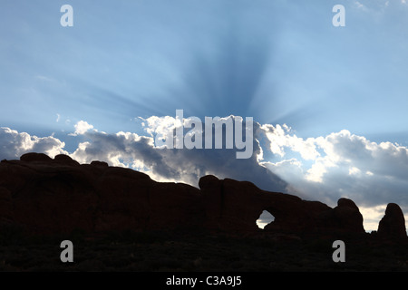 Rayons de soleil à Arches National Park, Utah Banque D'Images