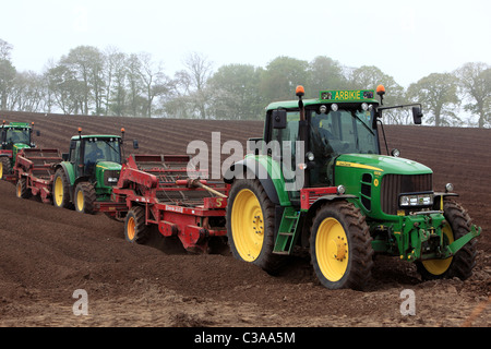 La préparation des sols pour les semis des cultures de pommes de terre Ecosse Montrose Banque D'Images
