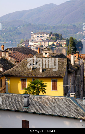 L'Italie, lac d'Orta, l'Isola di San Giulio Banque D'Images