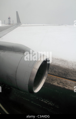 Avions avion atterrissage turbine à neige hiver piste Banque D'Images