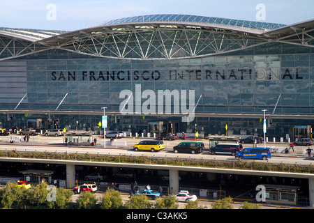 San Francisco International Airport Terminal situé au sud du centre-ville de San Francisco, Californie, USA. Banque D'Images