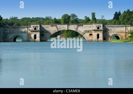 Le Grand Pont à Blenheim Palace, Oxfordshire, Angleterre. Banque D'Images