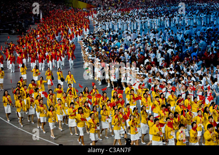 L'équipe chinoise de l'hôte en marche à des cérémonies d'ouverture de Jeux Olympiques d'été de 2008, Pékin, Chine Banque D'Images