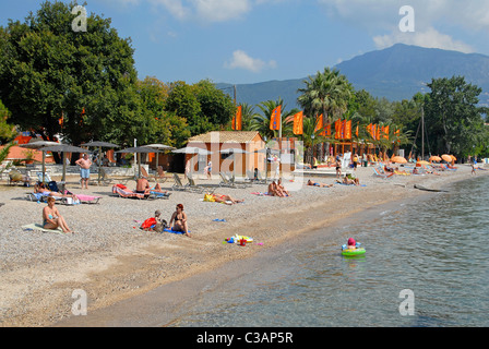 Plage de Dassia Corfu Grèce Banque D'Images