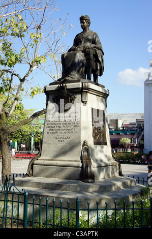 Statue de Marta Abreu de Estévez (1845-1909) dans la région de Parque Vidal, Santa Clara, Cuba Banque D'Images