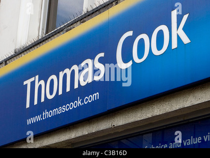 Une branche de l'agence de voyage Thomas Cook à Islington, Londres. Banque D'Images