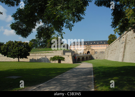 L'énorme complexe de défense de la citadelle de Petersberg à Erfurt, capitale de la Thuringe en Allemagne de l'Est Banque D'Images