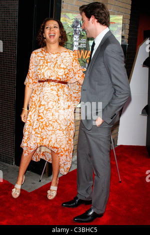 Maya Rudolph, John Krasinski New York premiere de 'Away we go' Sunshine Theatre à New York City, USA - 01.06.09 PNP/ Banque D'Images