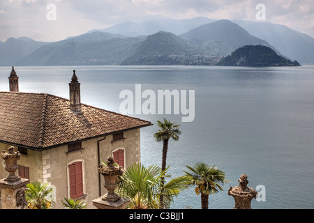 Villa à Varenna Lago di Como me botanischem mit Garten Banque D'Images