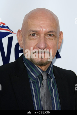 SIR BEN KINGSLEY CHAMPAGNE LANCEMENT DU BRITWEEK LOS ANGELES CALIFORNIA USA 26 avril 2011 Banque D'Images