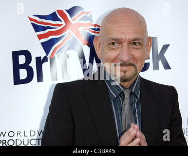 SIR BEN KINGSLEY CHAMPAGNE LANCEMENT DU BRITWEEK LOS ANGELES CALIFORNIA USA 26 avril 2011 Banque D'Images